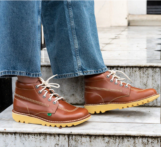 Kickers schoenen: Stap in onverslaanbaar comfort en onweerstaanbare stijl
